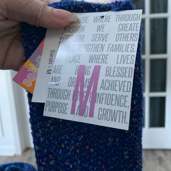 NWT LuLaRoe Sarah - Picture 2 of 3